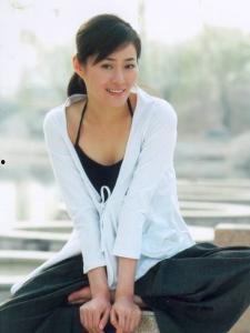 演员国歌个人资料,影视界璀璨星辰，演艺生涯精彩纷呈